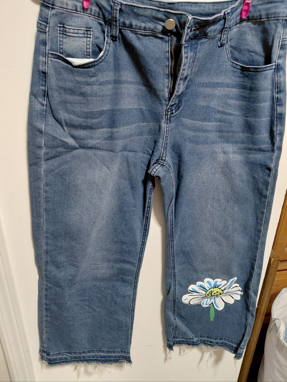 Women’s Blue Denim Capri Jeans with Daisy Patch